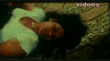 Mallu whore provocative getting her pussy licked