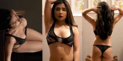 Aditi Kohli Nude StripTeasing Videos