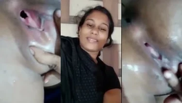Sister who just lost her virginity showed her freshly fucked pussy