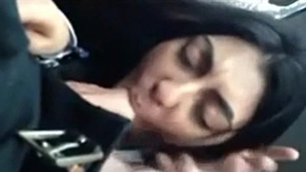 Pakistani girl sucked cock in car video
