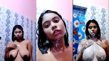 Indian girl nude erotic bathing video